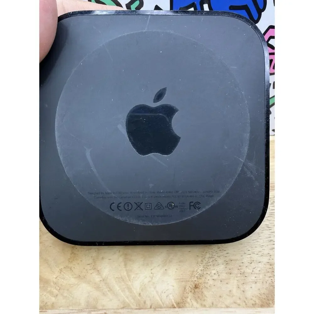 Apple A1469 TV 3rd Gen HD Wi-Fi Steaming Device W/White Remote No Cable
